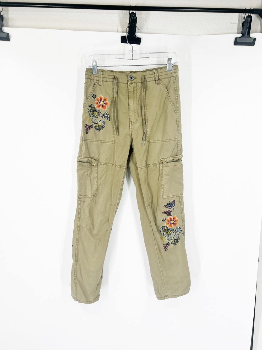 Sundance Floral Embroidered High Rise Cargo Joggers